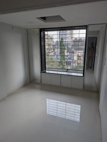 Master Bedroom in 2 BHK Apartment at Padmavati Apartment Mahim, Mahim – for Rent