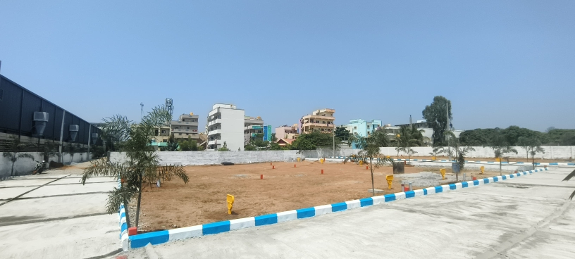 Plot For Sale in Apoorva Is 
