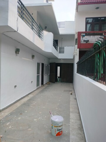 6+ BHK Independent House – Exterior View View at Sector 23 - for Rent