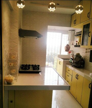 1 BHK Apartment For Sale in RNA Regency Park, Kandivali West