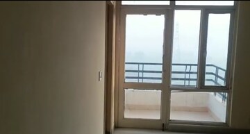 Room in 3 BHK Apartment at Today Ridge Residency, Sector 135 – for Rent