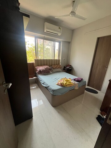 Bedroom in 2 BHK Apartment at Chembur – for Rent