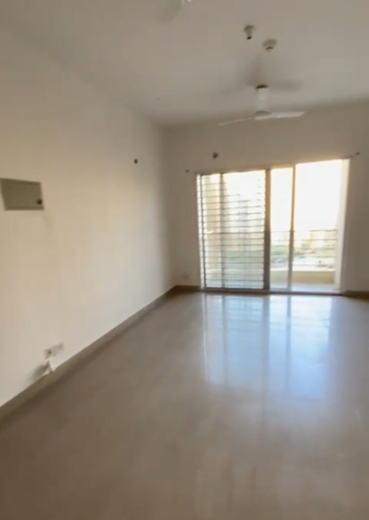 Room, paras-tierea 2 Bedroom 1045 Sq.Ft. Apartment In Sector 137 Noida 8031143