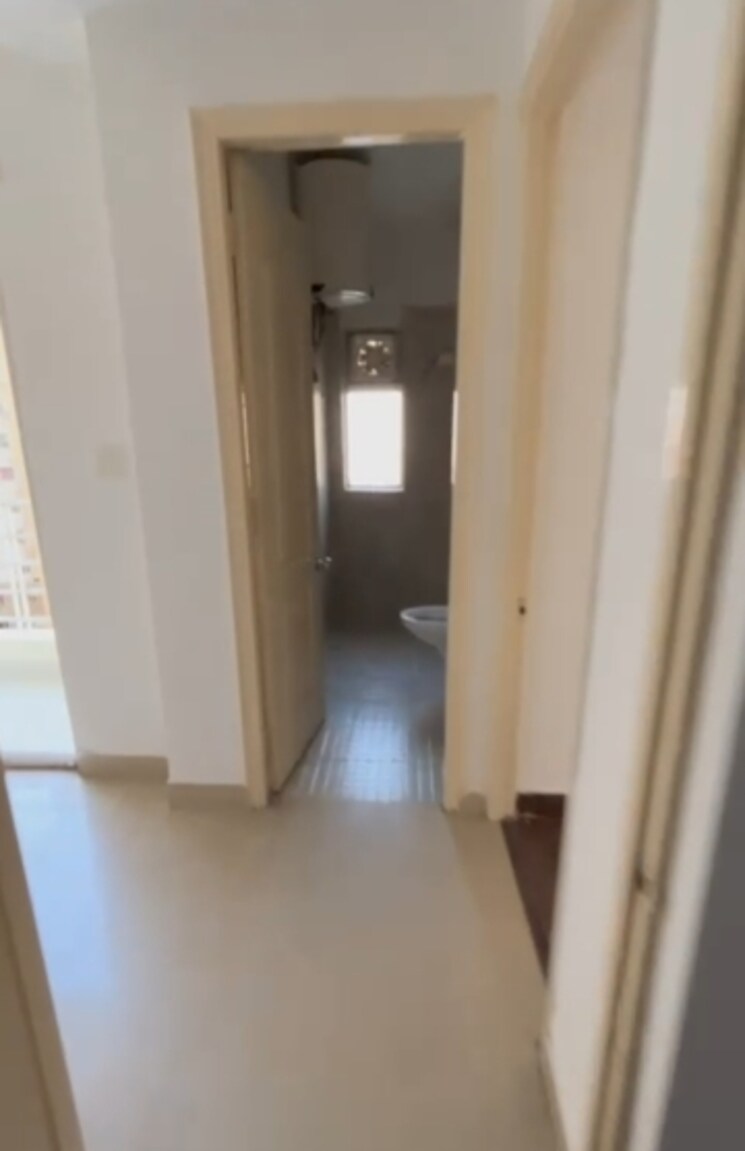 Master Bedroom, paras-tierea 2 Bedroom 1045 Sq.Ft. Apartment In Sector 137 Noida 8031143