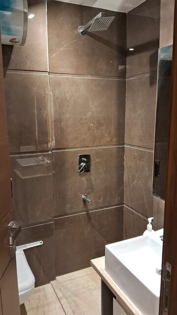 Furnished Amenities in 4 BHK Apartment at Greater Kailash ii – for Rent