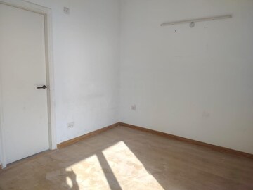 Room in 3 BHK Apartment at Emaar Gurgaon Greens, Sector 102 – for Rent