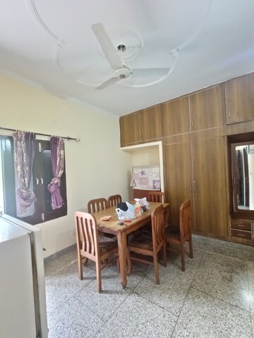 Living Room in 2 BHK Independent House at Sector 16 – for Rent