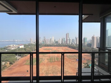 Room in 3 BHK Apartment at Dadar West – for Rent