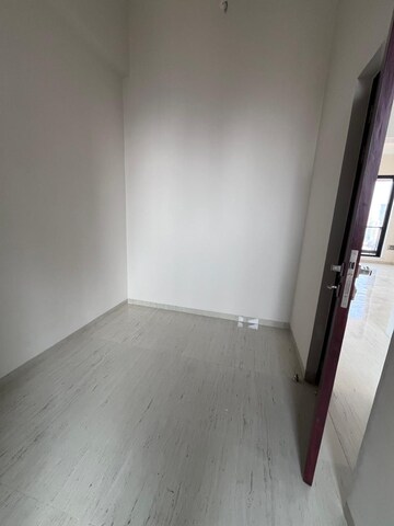 Room in 3 BHK Apartment at Dadar West – for Rent