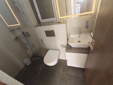 Master Bedroom in 2 BHK Apartment at Piramal Vaikunth, Balkum Pada – for Rent