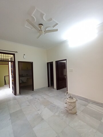 2 BHK Independent House For Rent in Sector 15