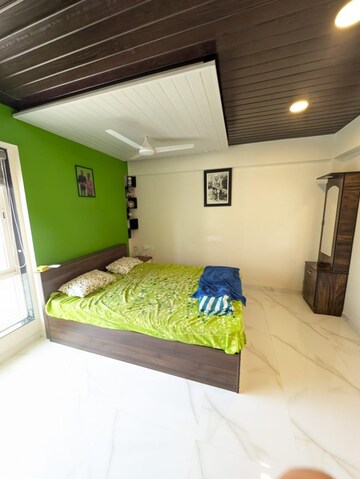 Master Bedroom in 5 BHK Apartment at Shree Swami Samarth Darshan, Mahim – for Rent
