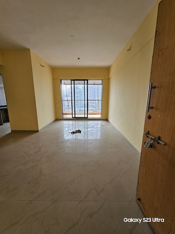 Room in 2 BHK Apartment at Dedhia Golden Park II, Kalyan West – for Rent