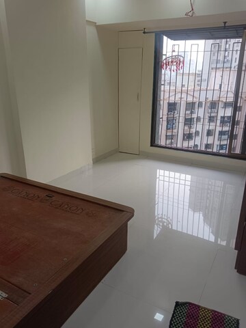 Room in 1 BHK Apartment at Silver Arch Apartments, Andheri West – for Rent