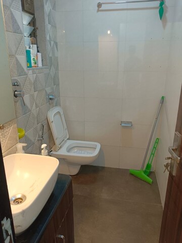 Master Bedroom in 1 BHK Apartment at Silver Arch Apartments, Andheri West – for Rent