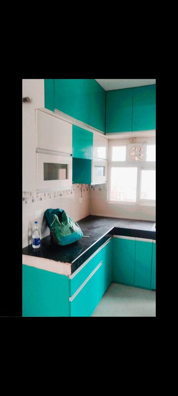 Furnished Amenities in 2 BHK Apartment at Signature Global Orchard Avenue, Sector 93 – for Rent