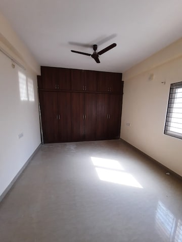 Room in 3 BHK Apartment at SM Homes Kondapur, Kondapur – for Rent