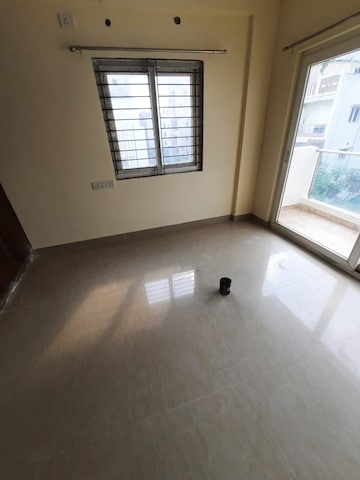 Room in 3 BHK Apartment at SM Homes Kondapur, Kondapur – for Rent