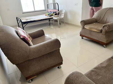 Living Room in 2 BHK Apartment at Kt Nagar – for Rent