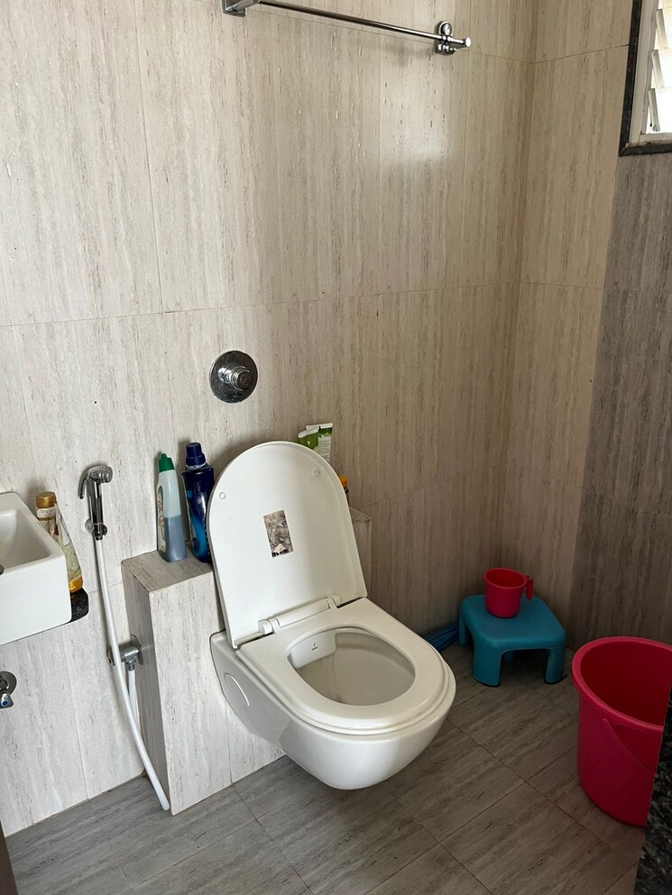Bathroom, kt nagar 2 Bedroom 1000 Sq.Ft. Apartment In Kt Nagar Nagpur 8031339
