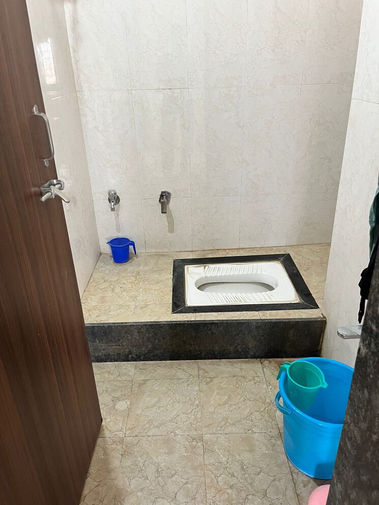 Bathroom, kt nagar 2 Bedroom 1000 Sq.Ft. Apartment In Kt Nagar Nagpur 8031339