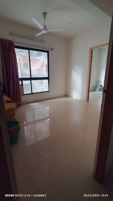 Bedroom in 3.5 BHK Apartment at Gujarati Society, Vile Parle East – for Sale