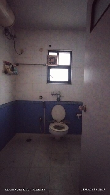 Bathroom in 3.5 BHK Apartment at Gujarati Society, Vile Parle East – for Sale