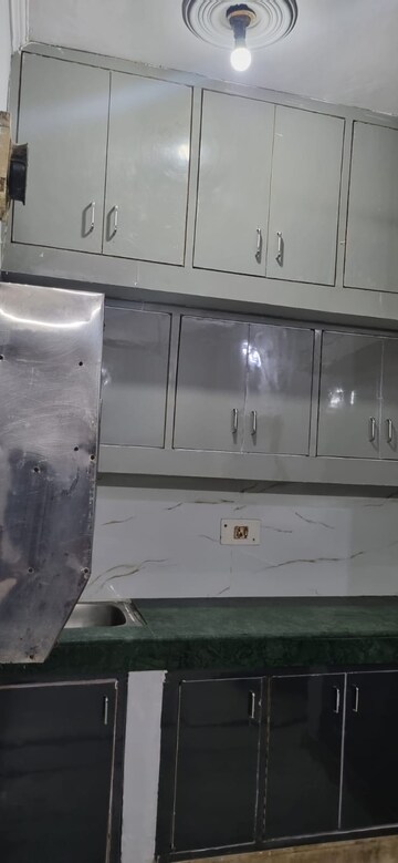 Kitchen in 1.5 BHK Independent House at Sector 55 – for Rent