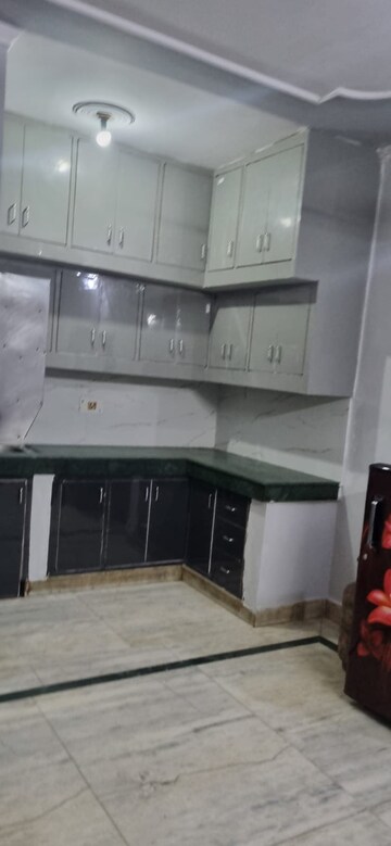 Kitchen in 1.5 BHK Independent House at Sector 55 – for Rent