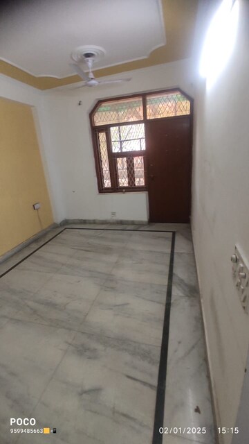 Room in 3 BHK Builder Floor at Mehrauli – for Rent