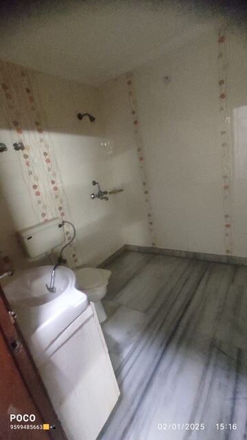 Master Bedroom in 3 BHK Builder Floor at Mehrauli – for Rent