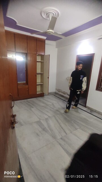 Room in 3 BHK Builder Floor at Mehrauli – for Rent