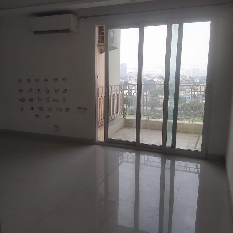 Room, mahagun-mirabella 2.5 Bedroom 1400 Sq.Ft. Apartment In Sector 79 Noida 8031389