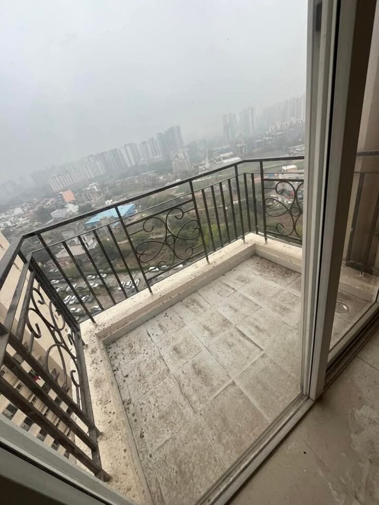 Balcony, emaar-emerald-floors-premier 3 Bedroom 1650 Sq.Ft. Apartment In Sector 65 Gurgaon 8031499