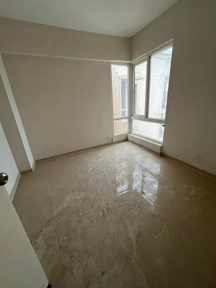 3 BHK + Servant Room Apartment For Sale in Emaar Emerald Floors Premier