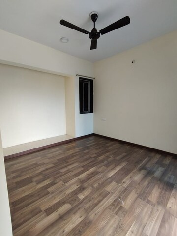 Room in 1.5 BHK Apartment at Siddhi Highland Haven, Balkum Pada – for Sale