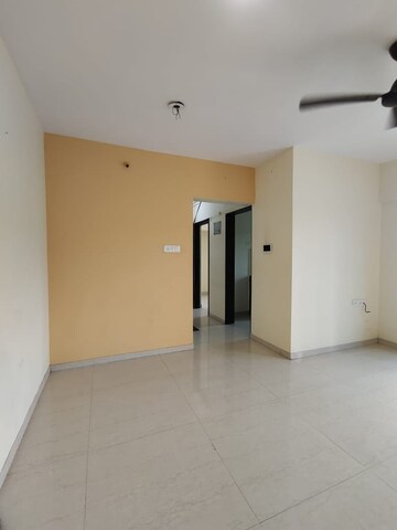 Room in 1.5 BHK Apartment at Siddhi Highland Haven, Balkum Pada – for Sale