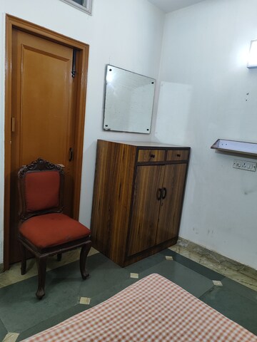 Kitchen in 1 RK Builder Floor at Arun Vihar Sector 37, Sector 37 – for Rent
