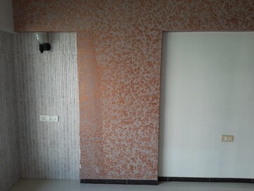 Room in 2 BHK Apartment at Satellite Garden, Goregaon East – for Rent