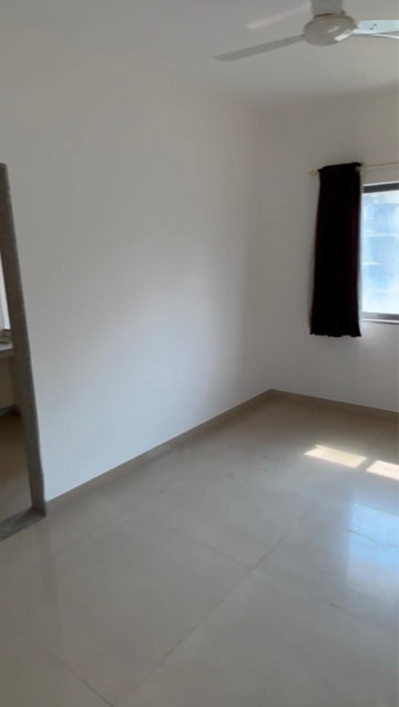 Room in 4 BHK Apartment at Vascon Willows, Dasar – for Rent