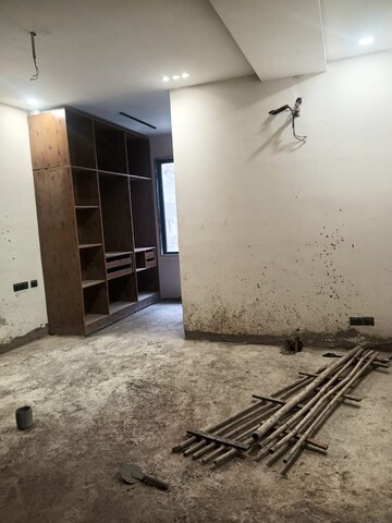 Room in 4 BHK Builder Floor at Sector 47 – for Sale