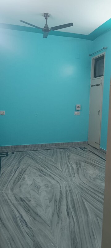 Room in 2 BHK Independent House at Gomti Nagar – for Rent