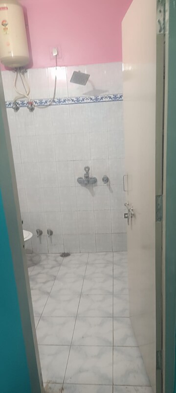 Bathroom in 2 BHK Independent House at Gomti Nagar – for Rent