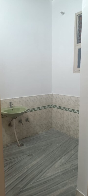 Bathroom in 2 BHK Independent House at Gomti Nagar – for Rent
