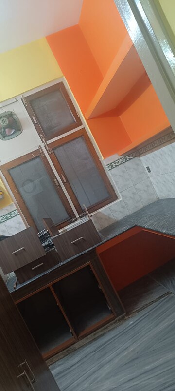Furnished Amenities in 2 BHK Independent House at Gomti Nagar – for Rent