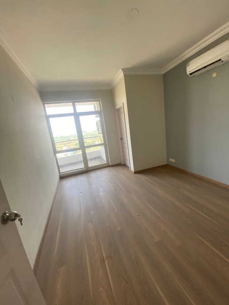 Room, shapoorji-pallonji-joyville-gurgaon 2 Bedroom 1215 Sq.Ft. Apartment In Sector 102 Gurgaon 8031593