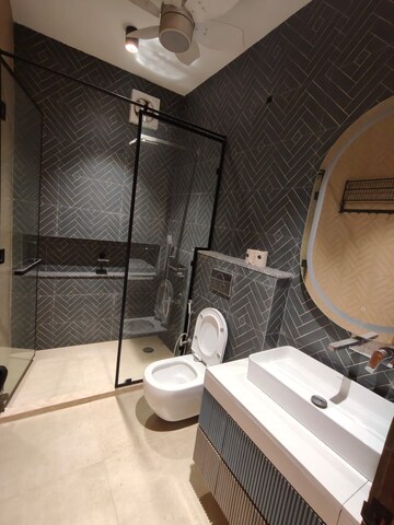 Master Bedroom in 3.5 BHK Independent House at Noida Expressway – for Rent