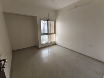 Room in 2 BHK Apartment at Dosti West County, Balkum Pada – for Rent