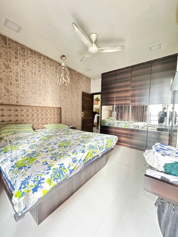 Bedroom in 2.5 BHK Apartment at Oberoi Realty Woods, Goregaon East – for Rent