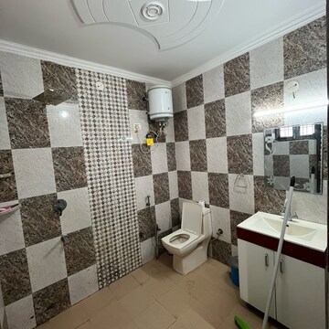  2 BHK Builder Floor at Ansal Sushant Lok I, Sector 43 – for Rent